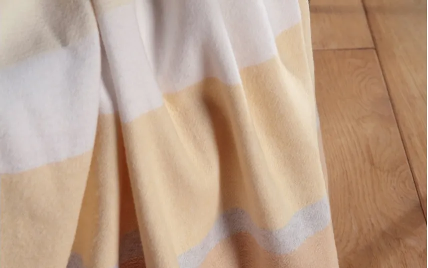 Biederlack Koc bawełniano-akrylowy 130x170 cm Sand Stripe Clearance
