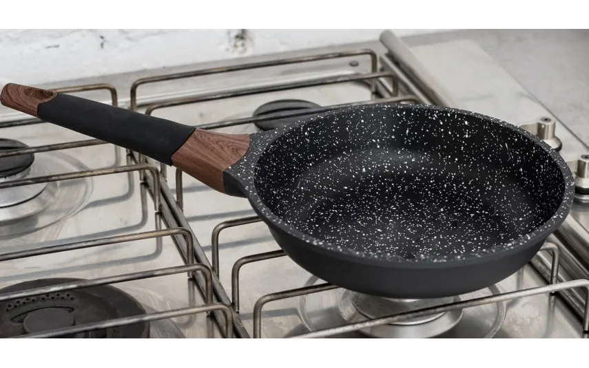 Vinzer Patelnia 20 cm Greblon Induction Line 50501 Clearance